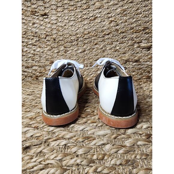 Kesco Classic White Black Lace-up Saddle Oxford Uniform Shoes Big Girls 4 New! - Picture 7 of 10